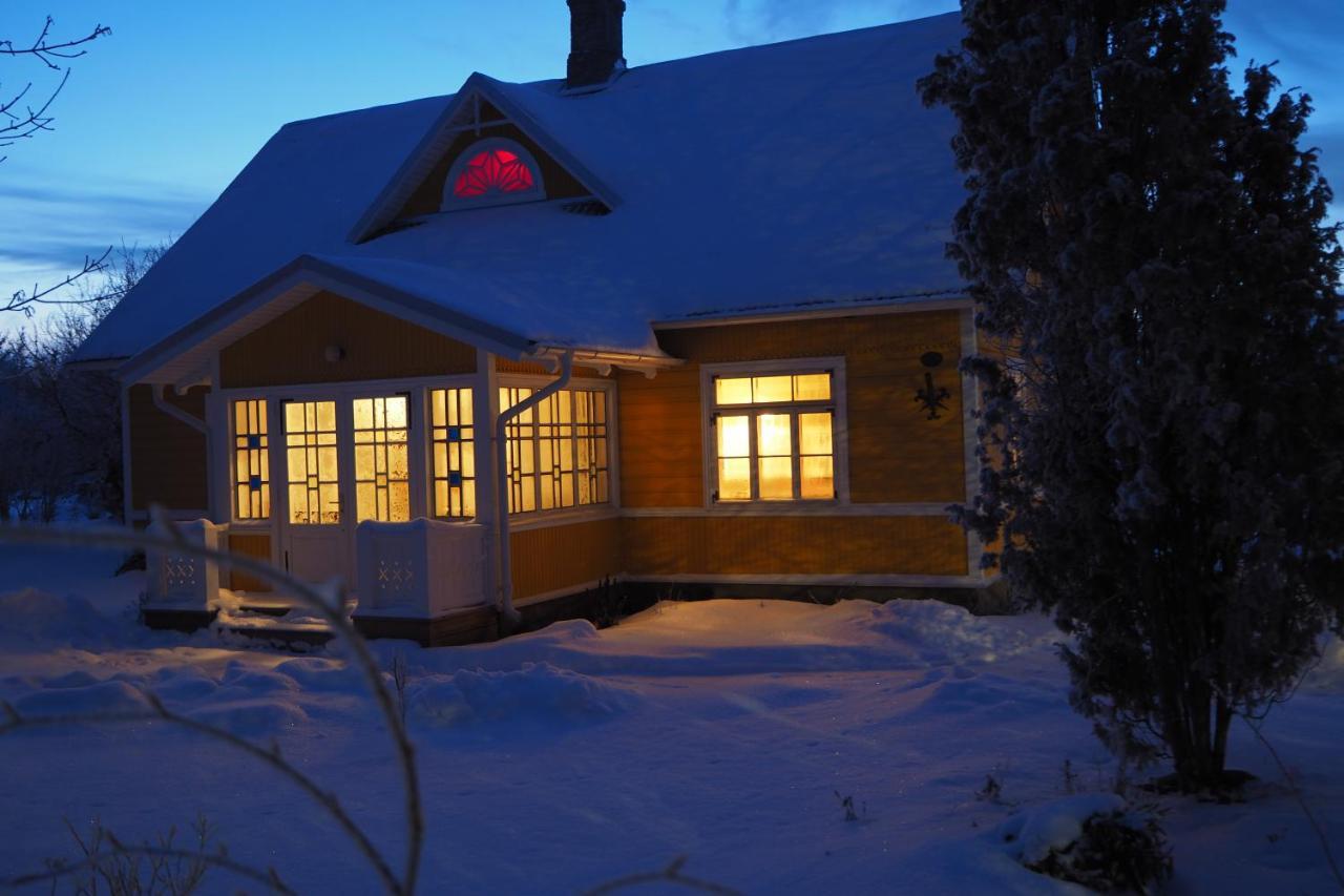 Leesi Kuelalistemaja Hotel Exterior photo
